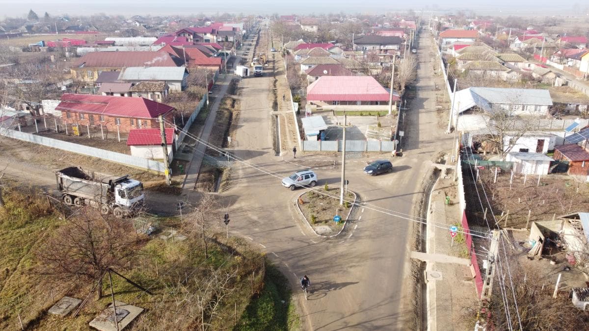 Centrul comunei Bordușani, vedere aeriană